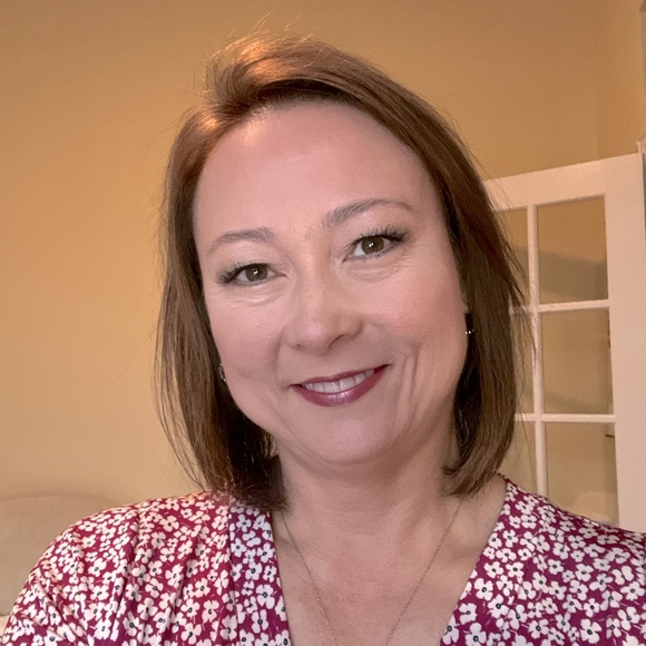 Meet your Posher, Kristine - Picture 1 of 1